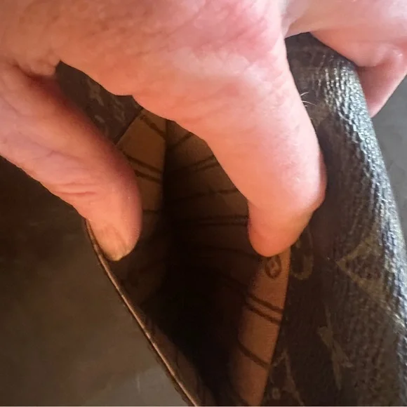 Classic Monogram clutch - Picture 7 of 7